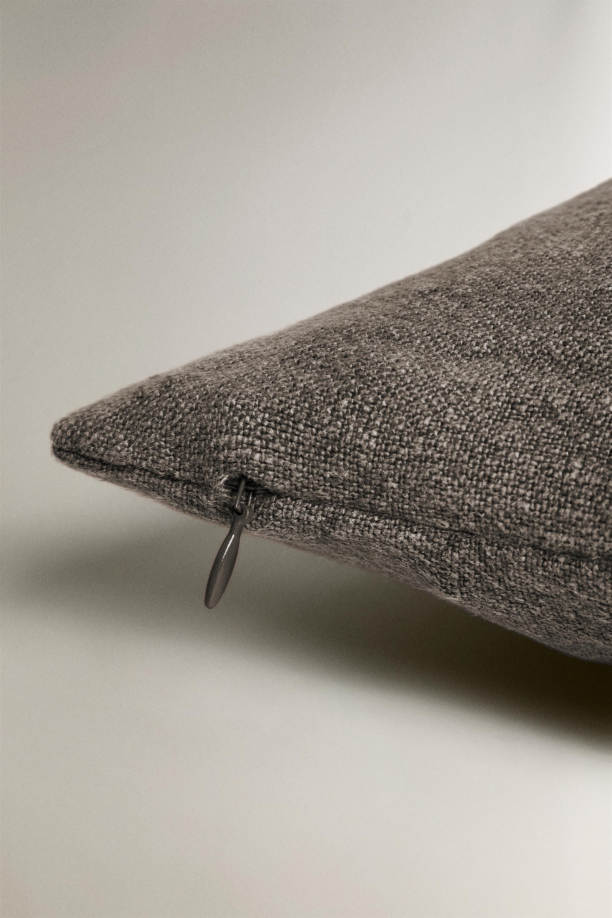 LINEN CUSHION COVER